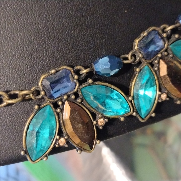 Lia Sophia BEEHAVE YOU  Retired Necklace - Picture 2 of 3